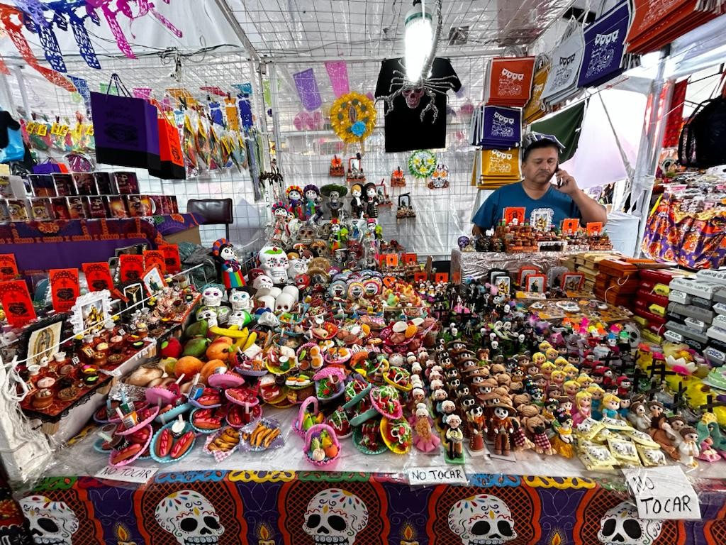 Comerciantes de la Feria del Alfeñique reportan ventas lentas