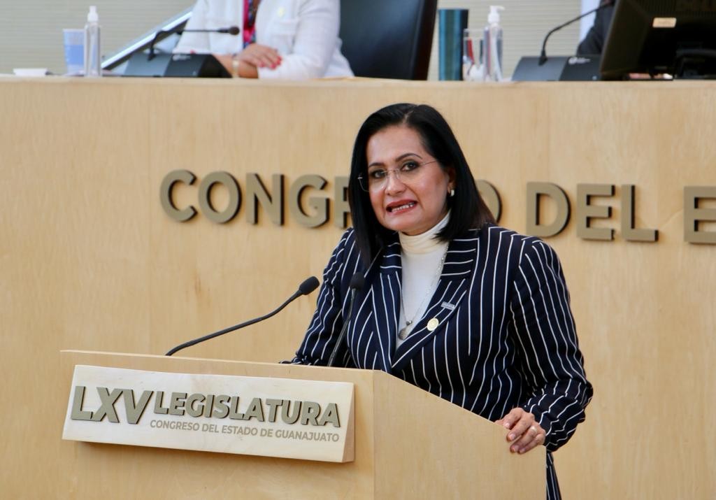 Ilusiona con moderación candidatura a gobernadora a Alma Alcaraz