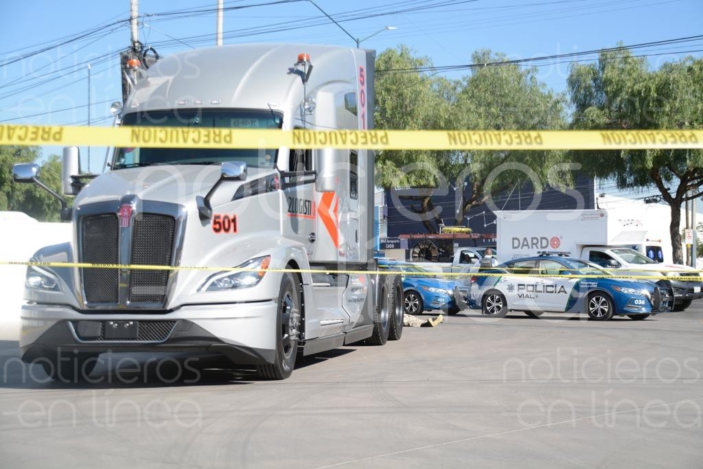 Tráiler atropella y mata a ciclista en bulevar Aeropuerto