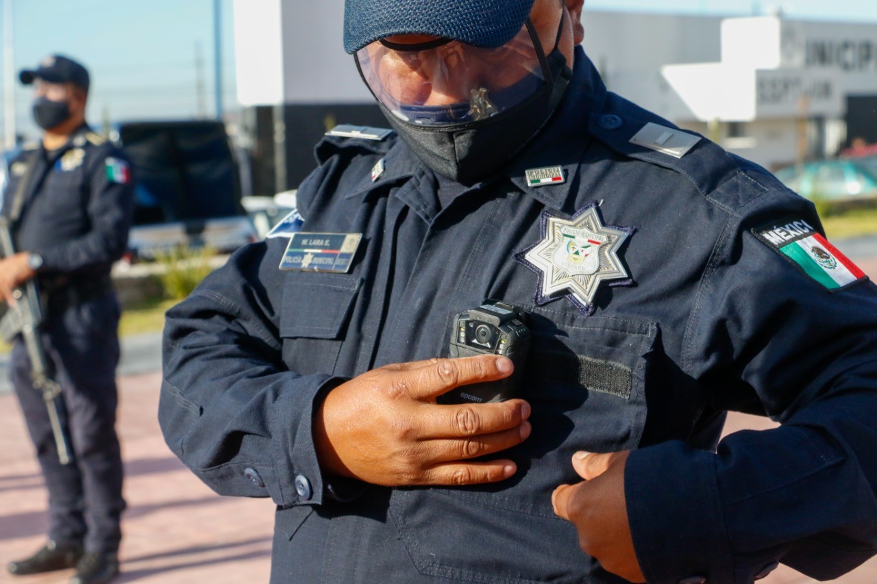 Equiparán a policías de León con 294 cámaras corporales