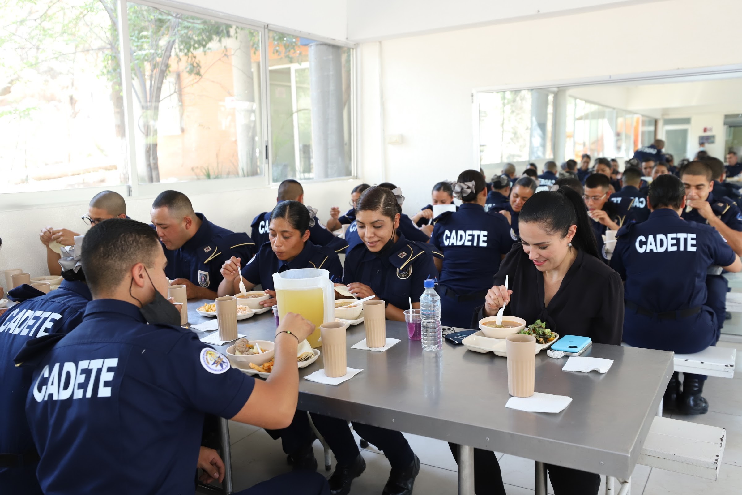 Solicitan presupuesto para otorgar desayunos a cadetes de la Academia