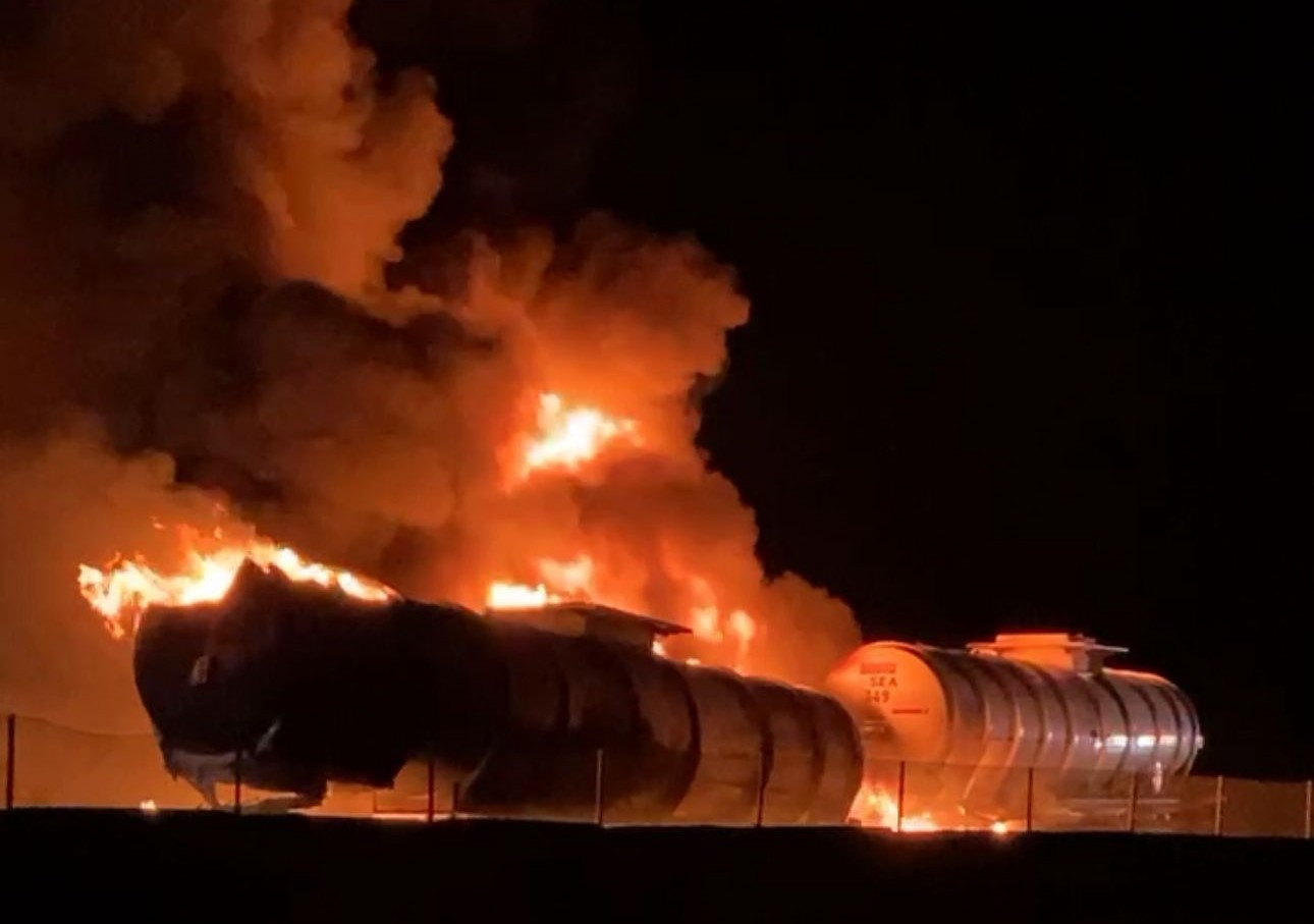 Reportan explosión en subestación eléctrica de CFE en Juriquilla