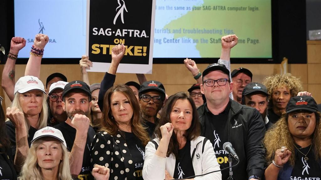 Acuerdo pone fin a la huelga de actores en Hollywood