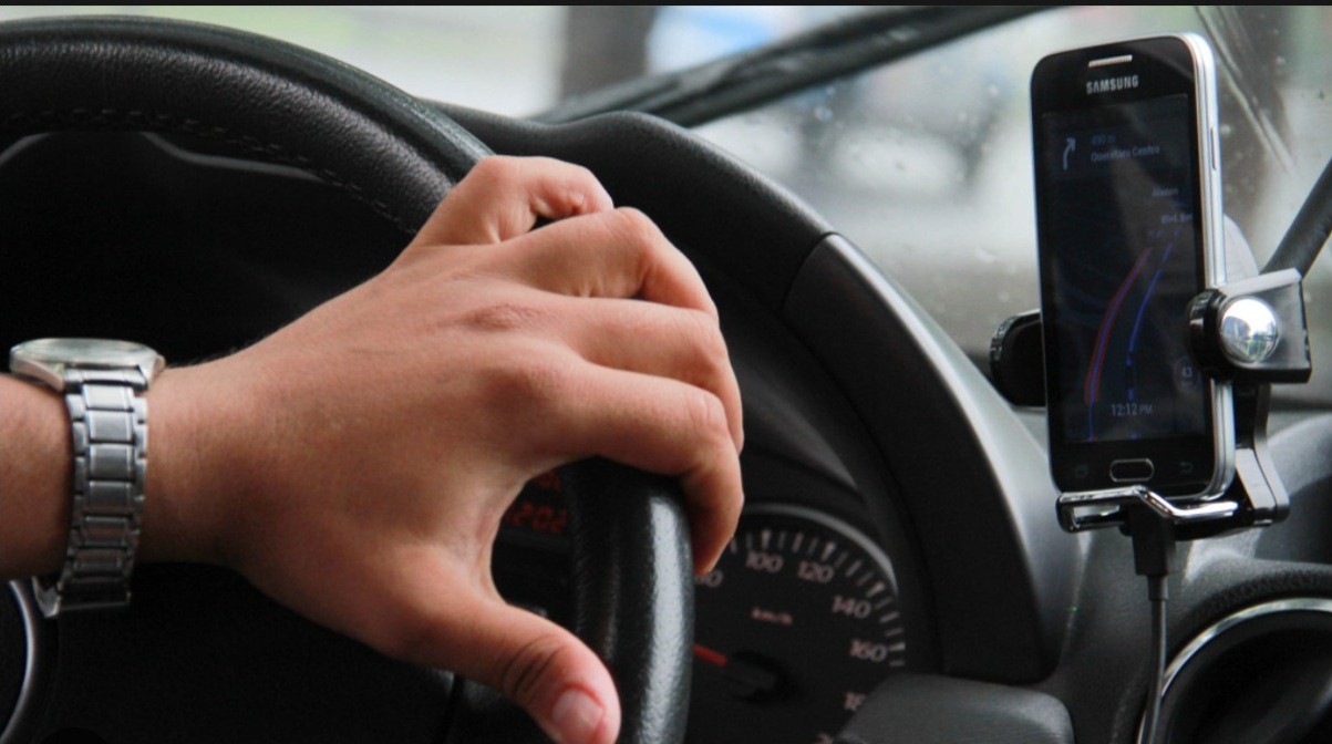 C4 continúa sin entregar propuesta a taxis ejecutivos para equiparlos con cámaras