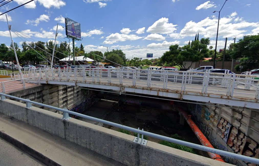 León: Realizaba deportes extremos y queda atorado dos días en alcantarilla del Malecón