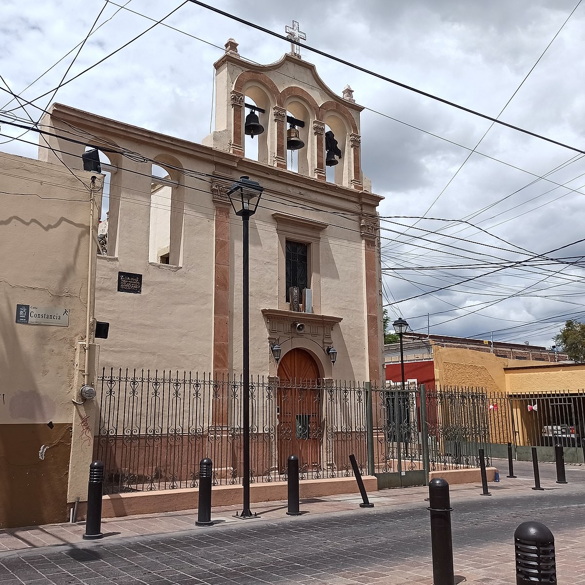 León: Roban Santísimo Sacramento en templo de la colonia Obregón 