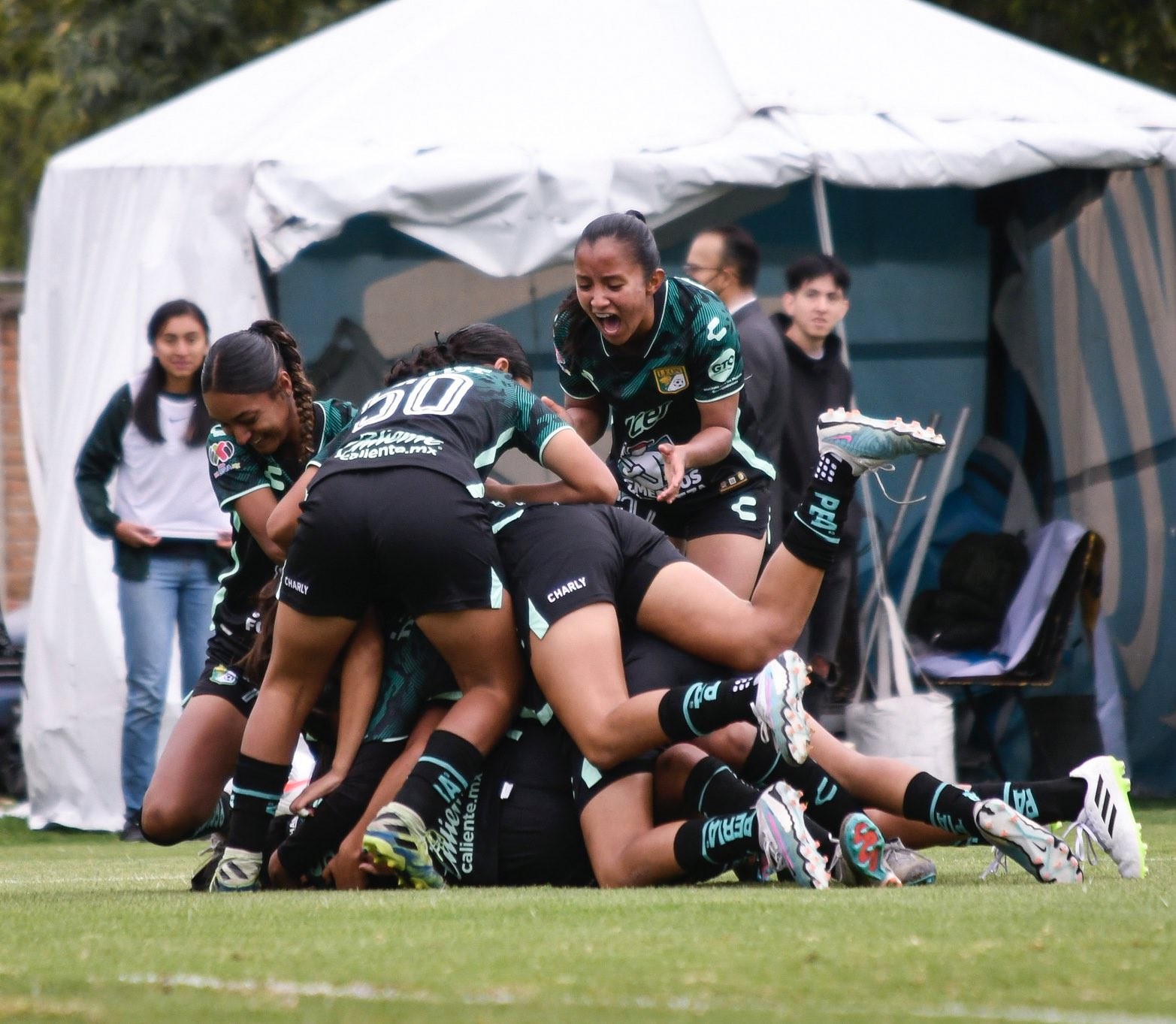 Club León Femenil sub 19 por el campeonato