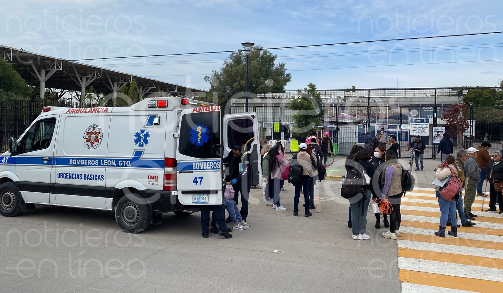 Evacuan a 900 leoneses por fuga de gas natural en la colonia Benito Juárez