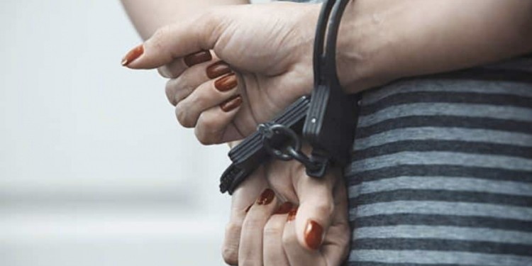 Detienen a mujer en Fraccionamiento Hidalgo por portación de arma de fuego