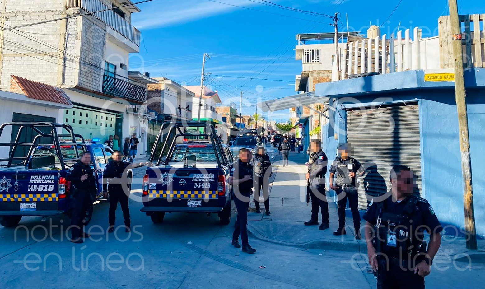 Policías disparan en los pies a dos hombres en León II