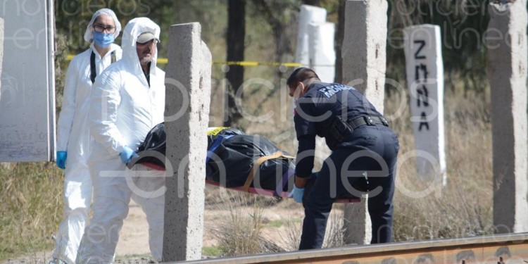 Tren mata a repartidor de plataforma en Los López; tenía los audífonos puestos