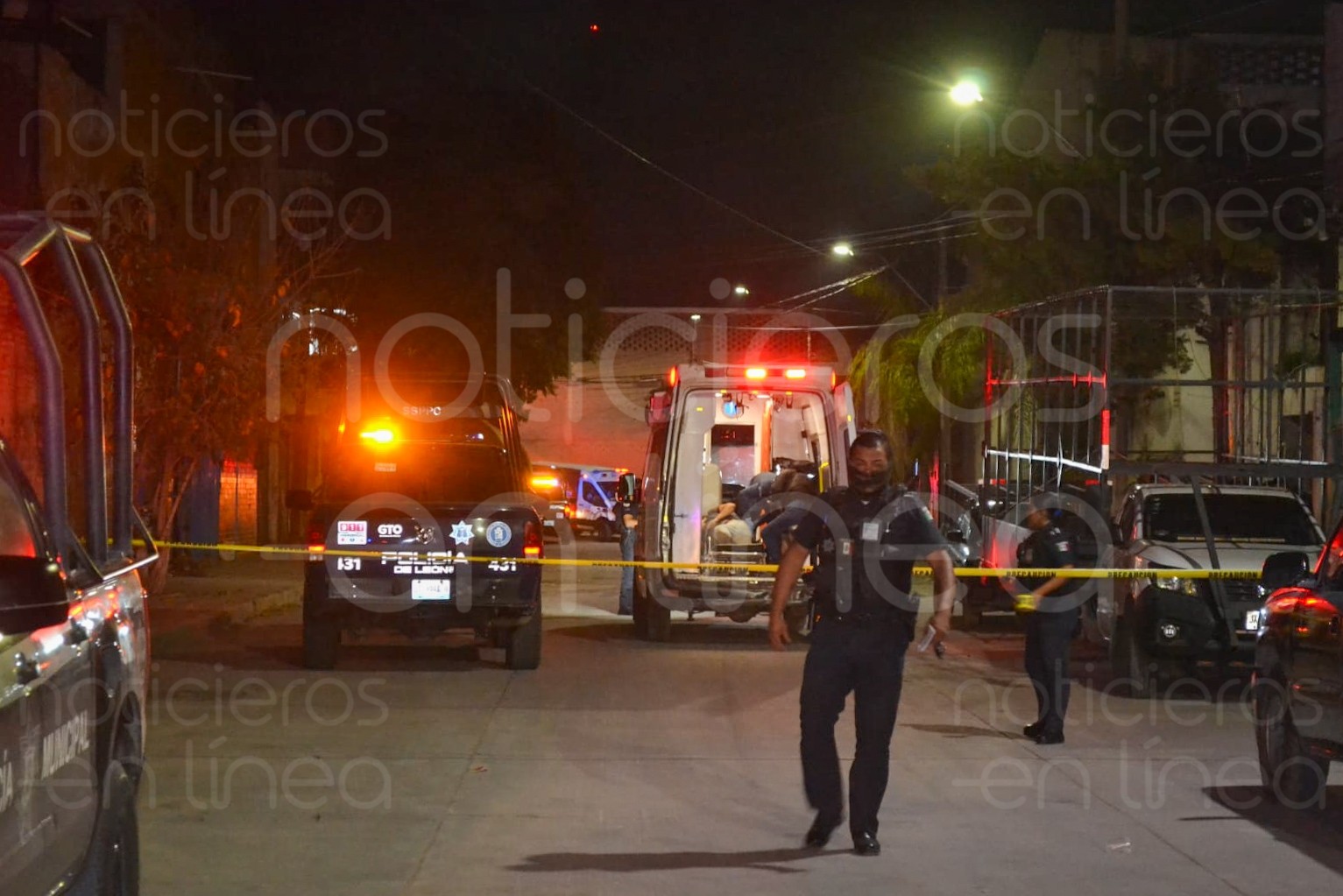 Atacan a balazos a dos hombres en La Piscina