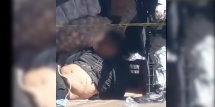 Comerciantes amarran a presunto extorsionador en Celaya