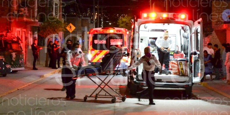 Balean a motociclista y su copiloto en la Santa Cecilia; no hay detenidos
