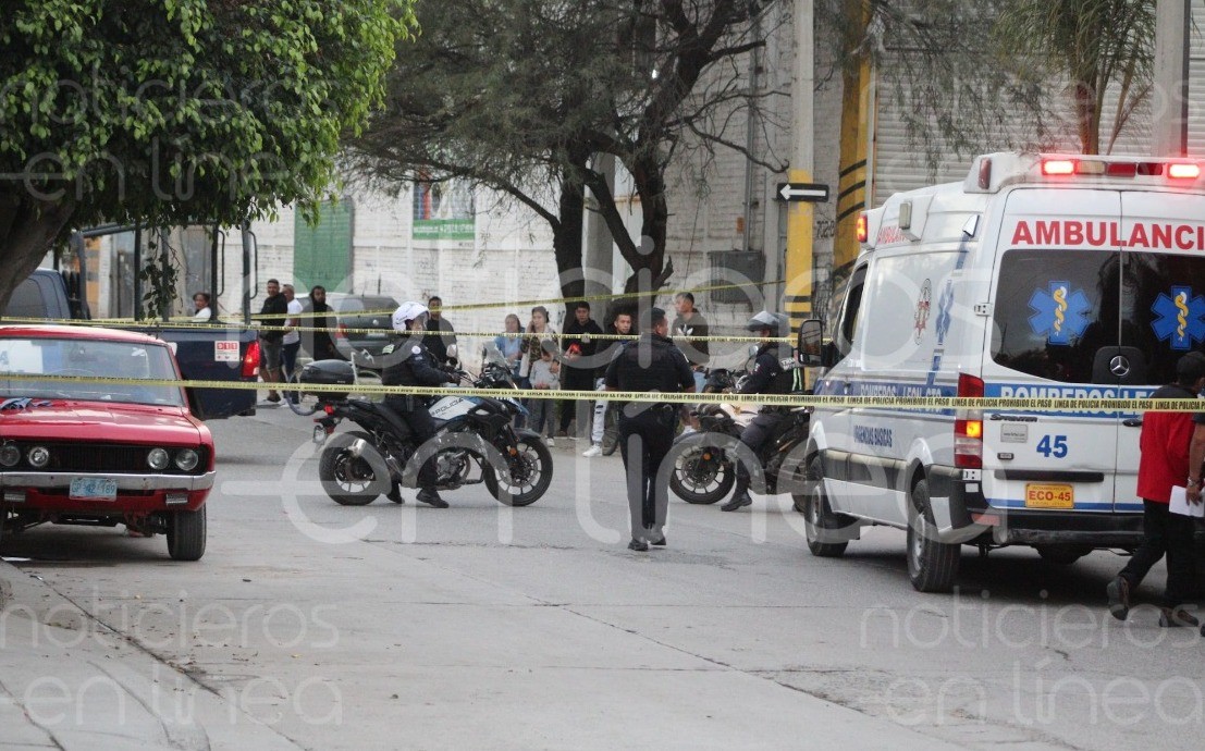 Balean a joven de 21 años mientras lavaba una camioneta en Valle de Alborada