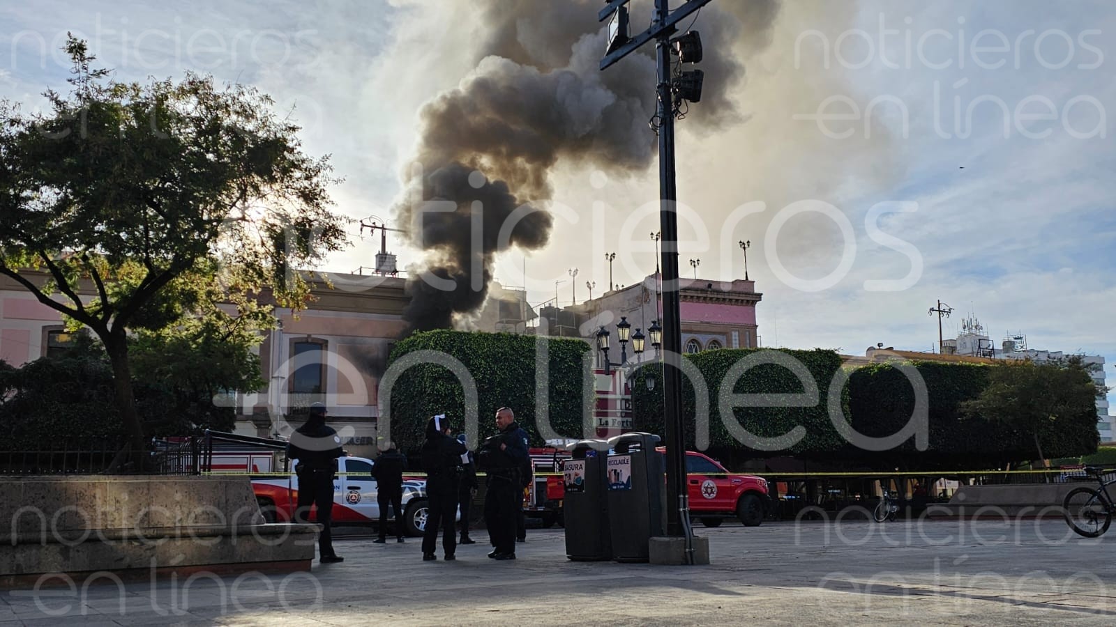 Se incendia Burger King del Centro de León