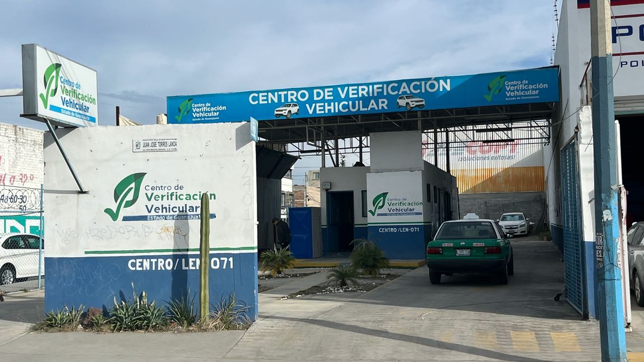 Multas impulsan la verificación vehicular en Guanajuato