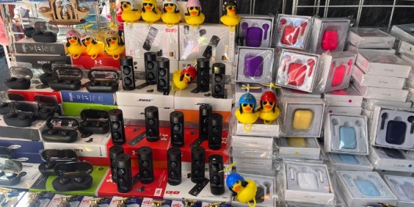 Productos chinos importados dañan al comercio local: Canaco León