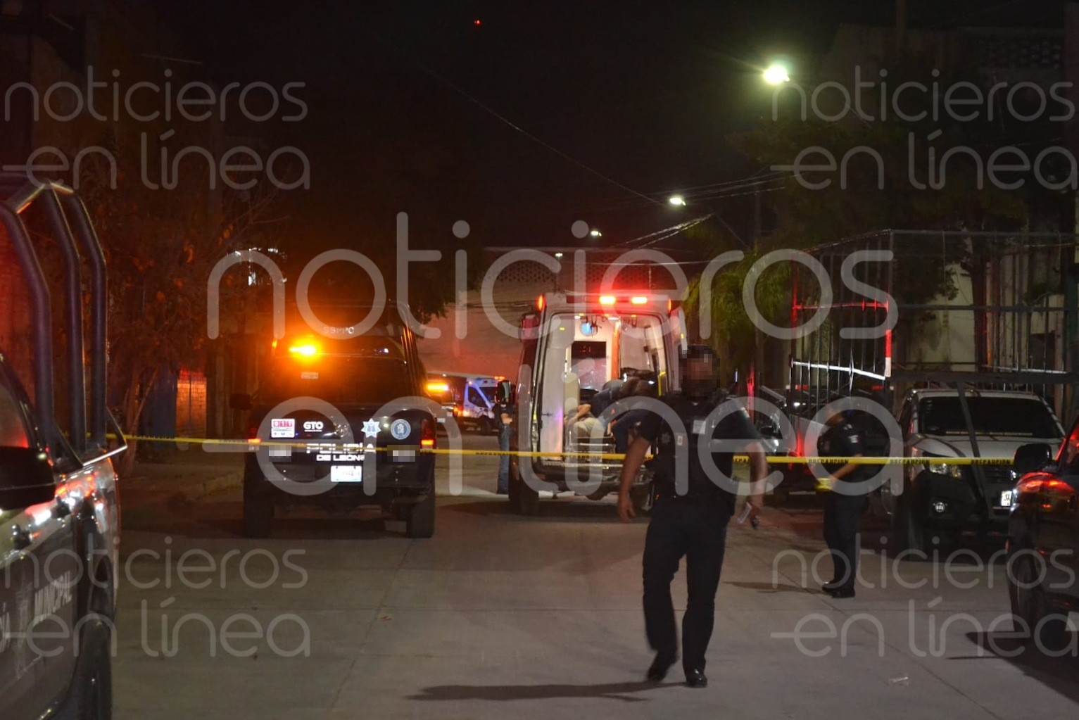 Matan a una madre y hieren a sus hijos de 6 y 4 años en Villas de San Juan