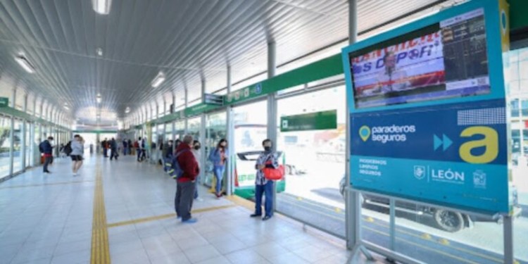 León: Invertirán más de 16 mdp en 11 paraderos seguros del SIT