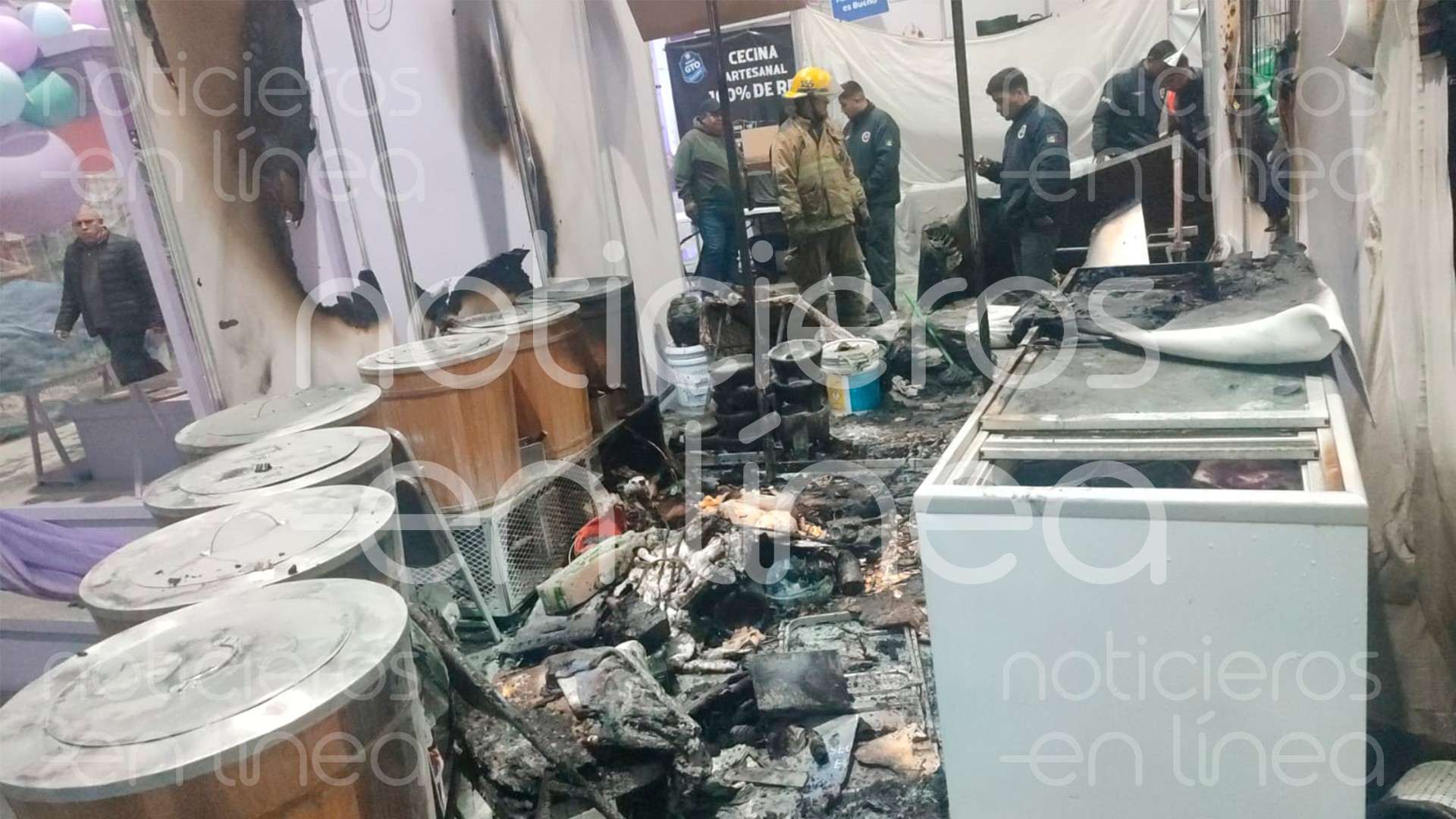 Corto circuito provoca incendio en Pabellón Guanajuato de la Feria de León