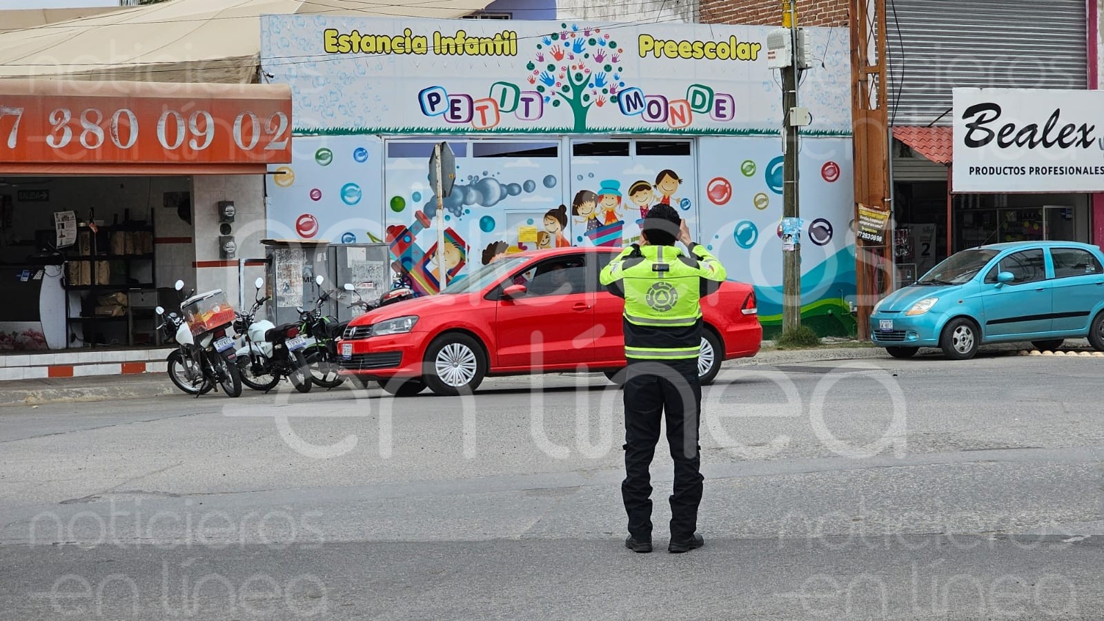 Accidente en estancia infantil de León: niño se queda colgado de un tobogán