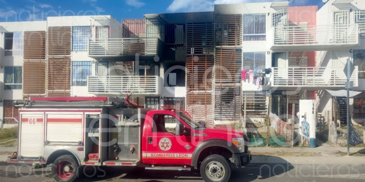 Se incendian dos departamentos en Brisas del Campestre