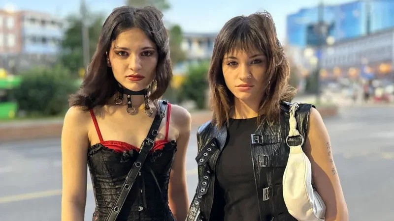 Reencuentro en TikTok: Gemelas separadas descubren la verdad