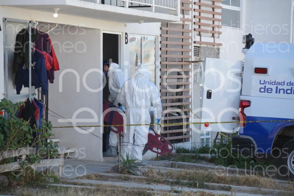 Descubren dos cuerpos maniatados en un departamento de Brisas del Campestre