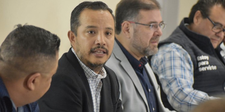 Renuncia José Luis Manrique al PAN tras perder candidatura