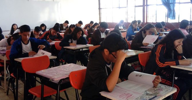 León: Abren convocatoria de becas para estudiantes de primaria y secundaria