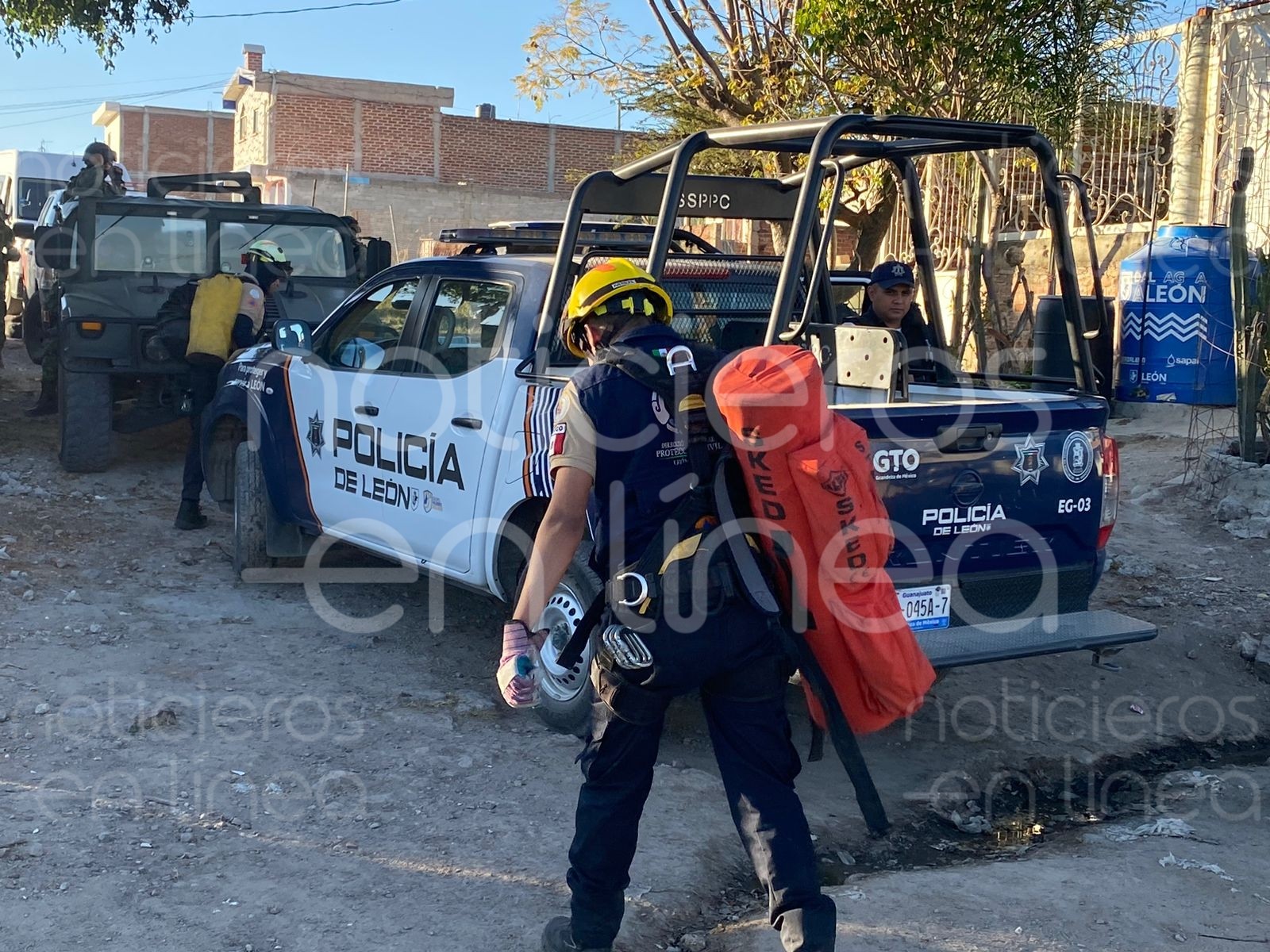 Colectivos localizan restos humanos en Barranca de Venaderos