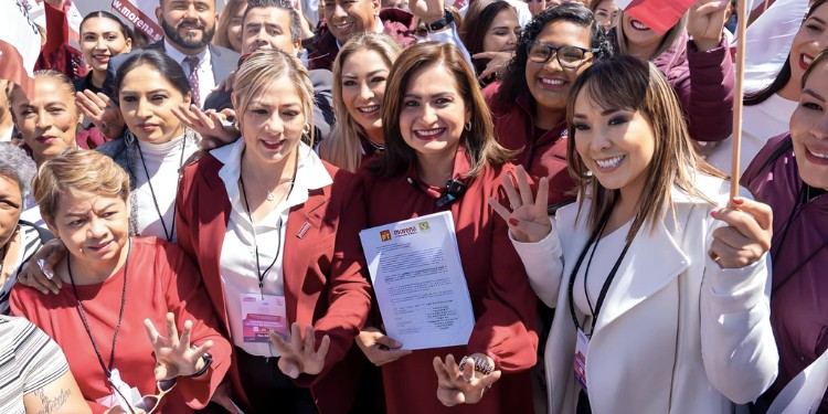 Se registra Alma Alcaraz con aval de Morena, Verde y PT