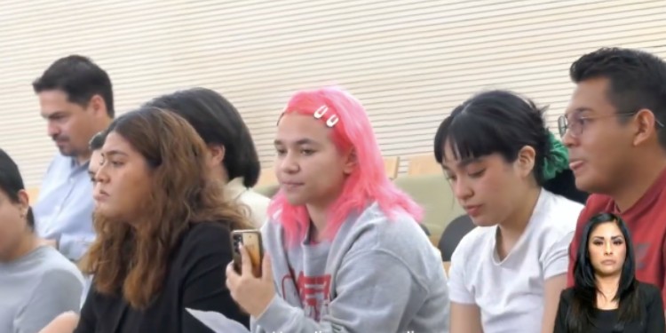 Protestan estudiantes de UG en sesión del Congreso local