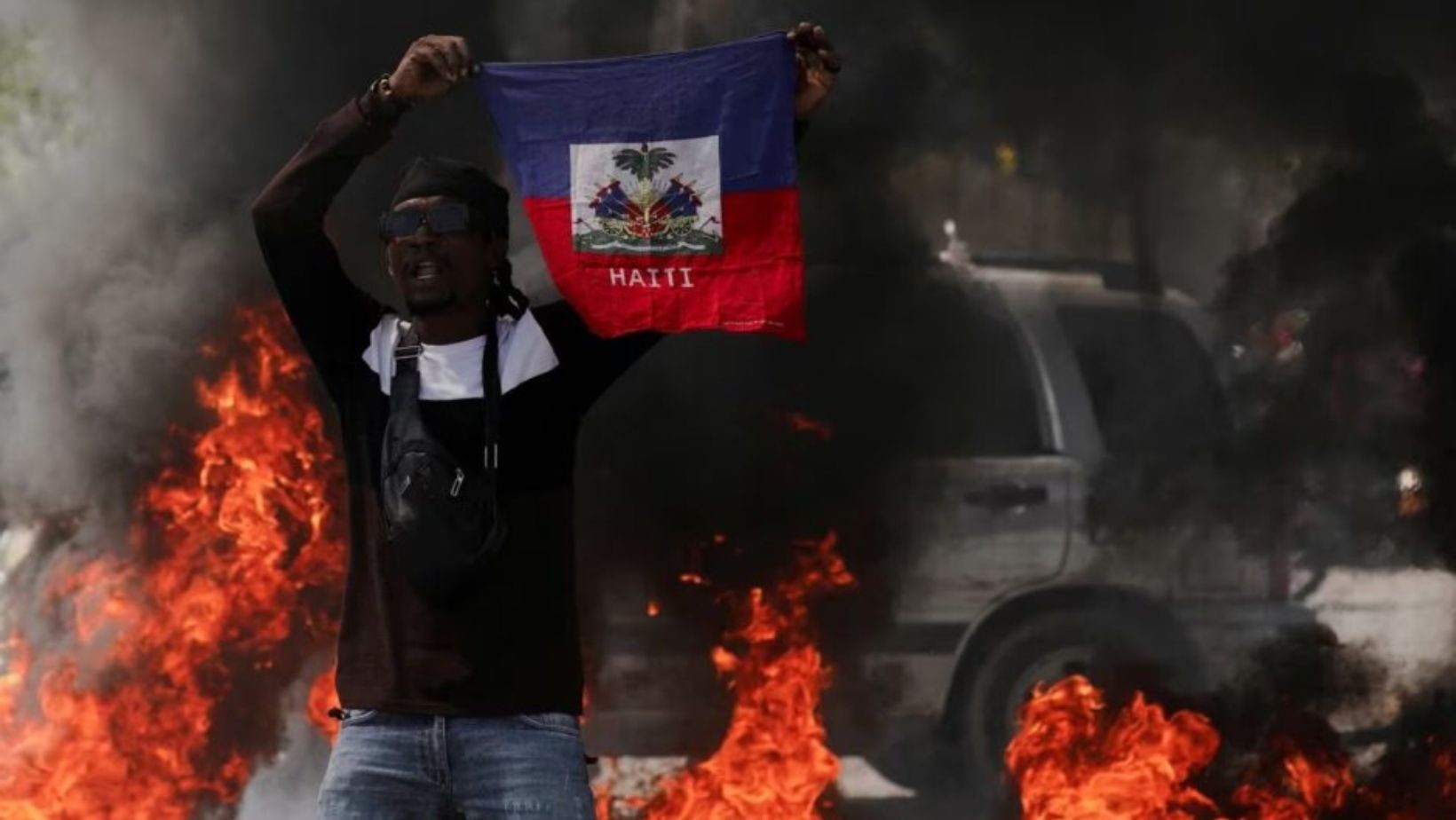 Haití impone toque de queda tras estallido de violencia; hay casi 4 mil reos fugados
