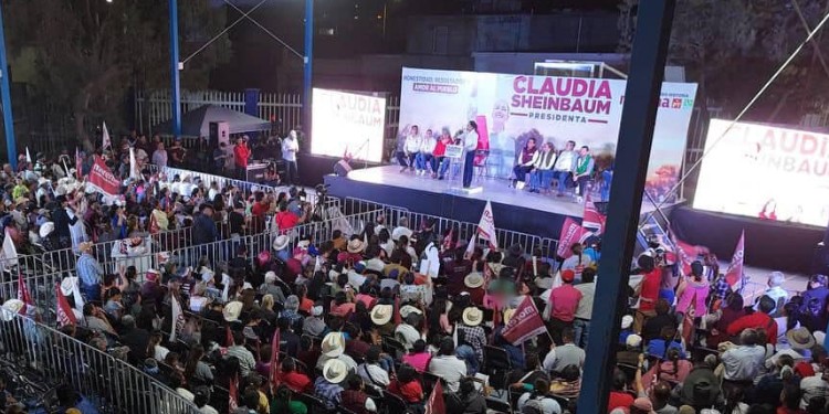 Sheinbaum cuestiona “violación a la ley” en la entrega de la tarjeta rosa