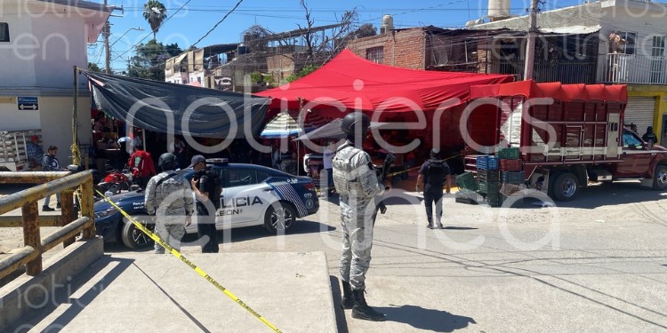 Atacan a repartidor de refaccionaria cerca de la placita de San Sebastián