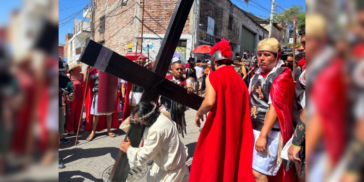 Viacrucis en El Calvario conmemora 114 años de historia