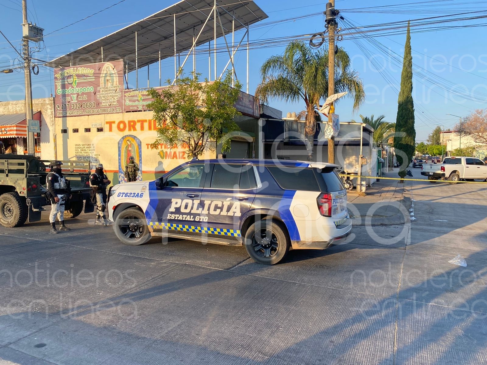 León: Tras balacera en vivienda hallan a dos personas maniatadas y sin vida