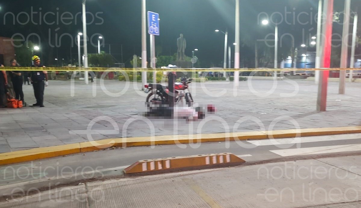 Atacan a balazos a pareja en el Parque Juárez; hay un muerto