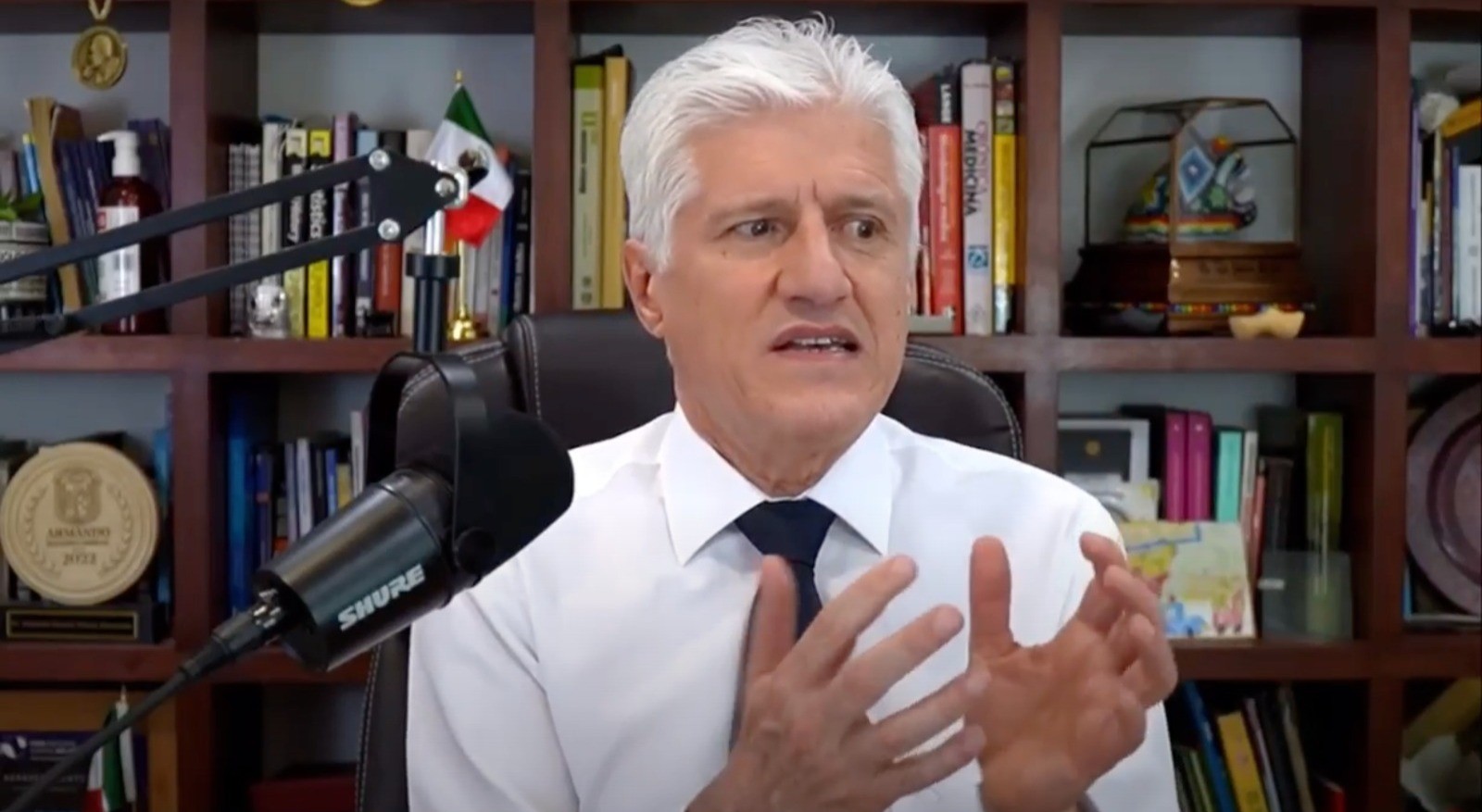 Influenza aviar H5N1 puede detonar nueva pandemia, advierte Alejandro Macías 