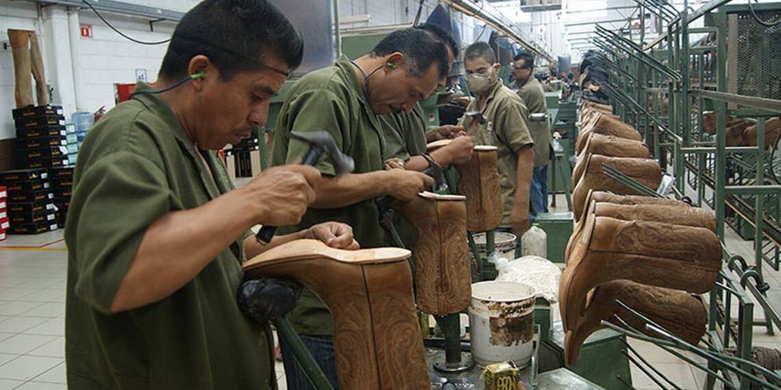 Listos los apoyos para el sector calzado; la bolsa suma 46 mdp