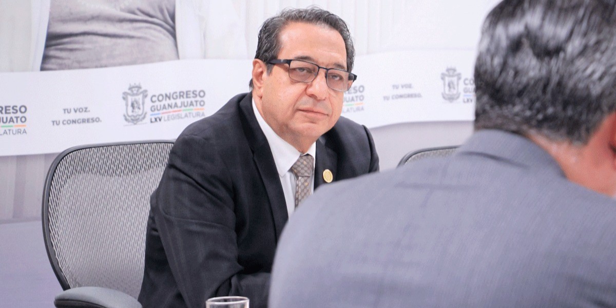 Arremete Miguel Salim contra protesta de Morena en el Congreso