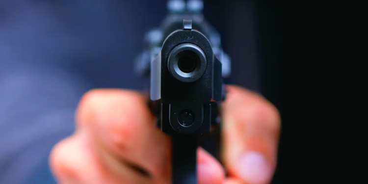 Detienen a escolta de Alvar por detonar arma en estado de ebriedad