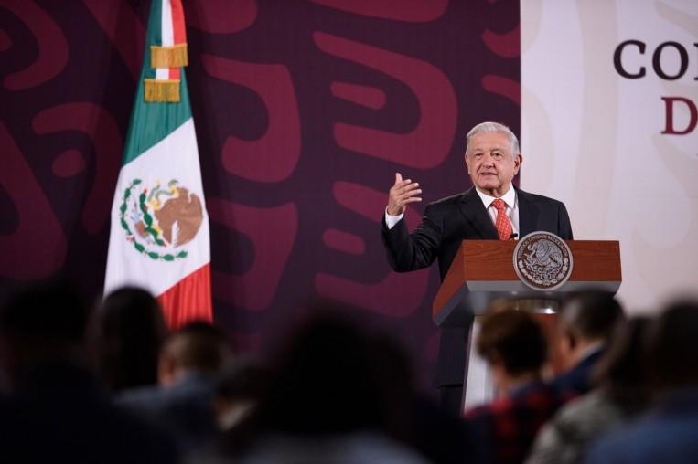 “Que vaya Latinus”, dice AMLO tras asesinato de paramédicos en Celaya