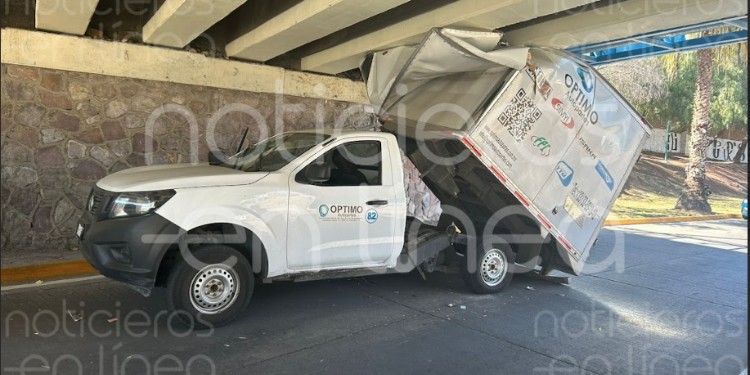 Vehículos grandes ya no pasarán por la parte baja del Malecón: Lona