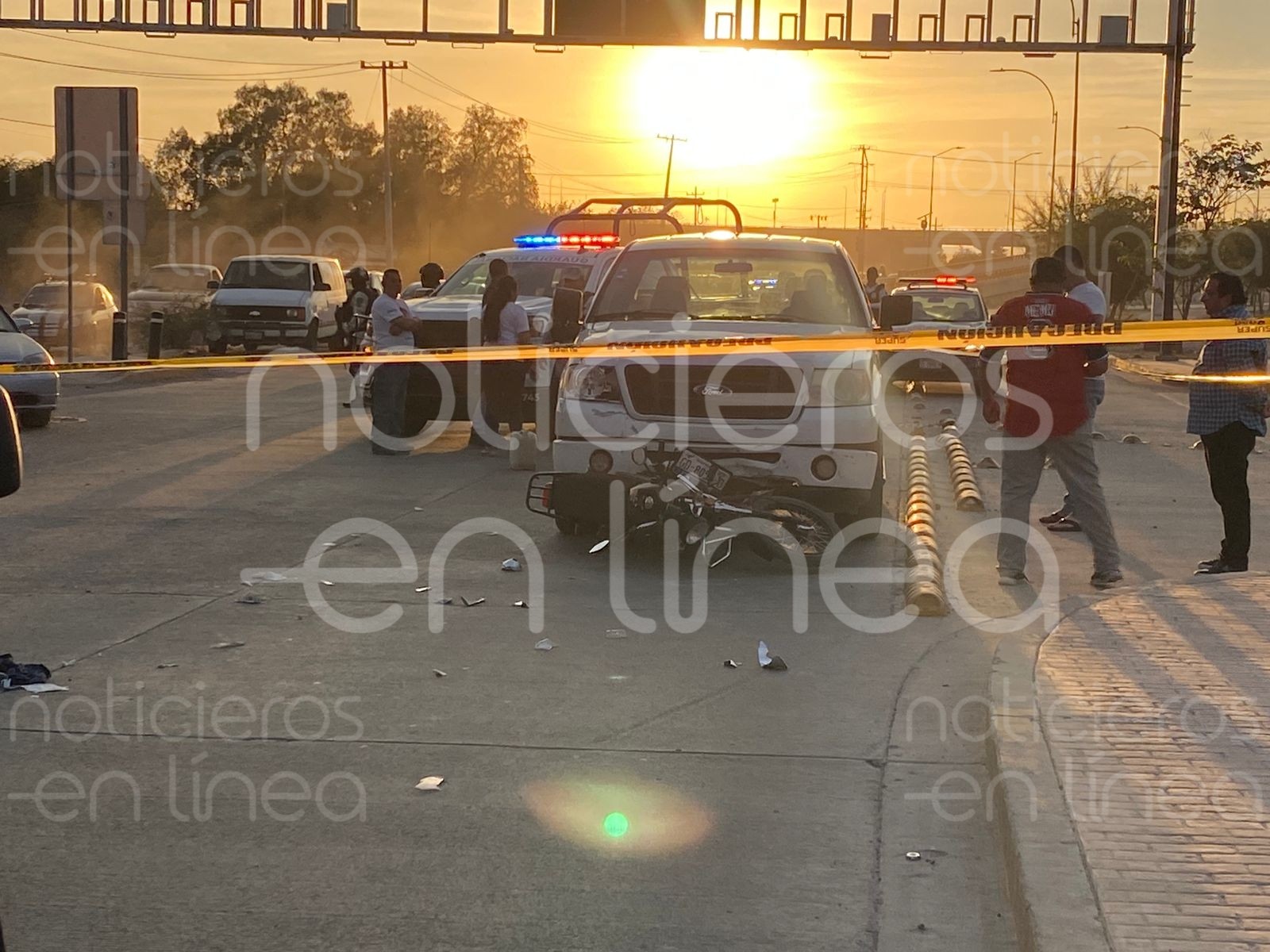 Camioneta embiste a motociclistas en el bulevar Timoteo Lozano (VIDEO)