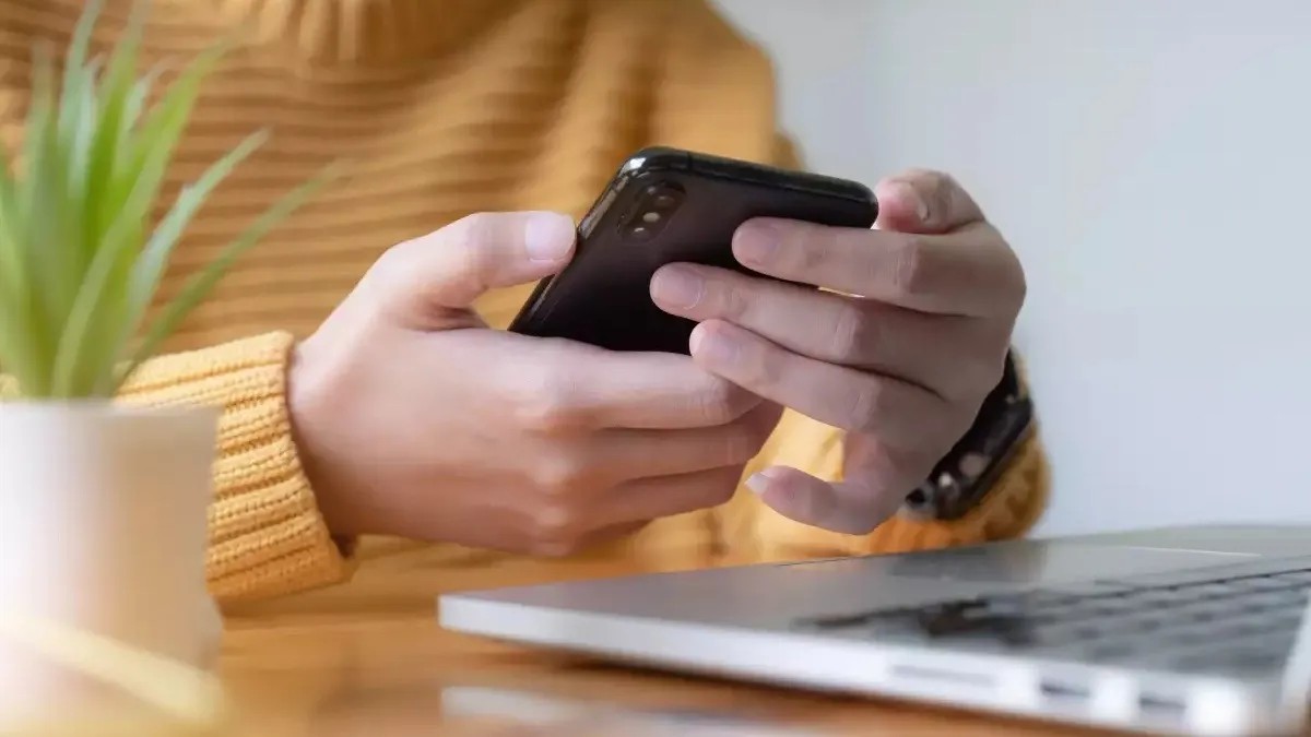 Buscan regular el derecho a la desconexión digital para servidores públicos