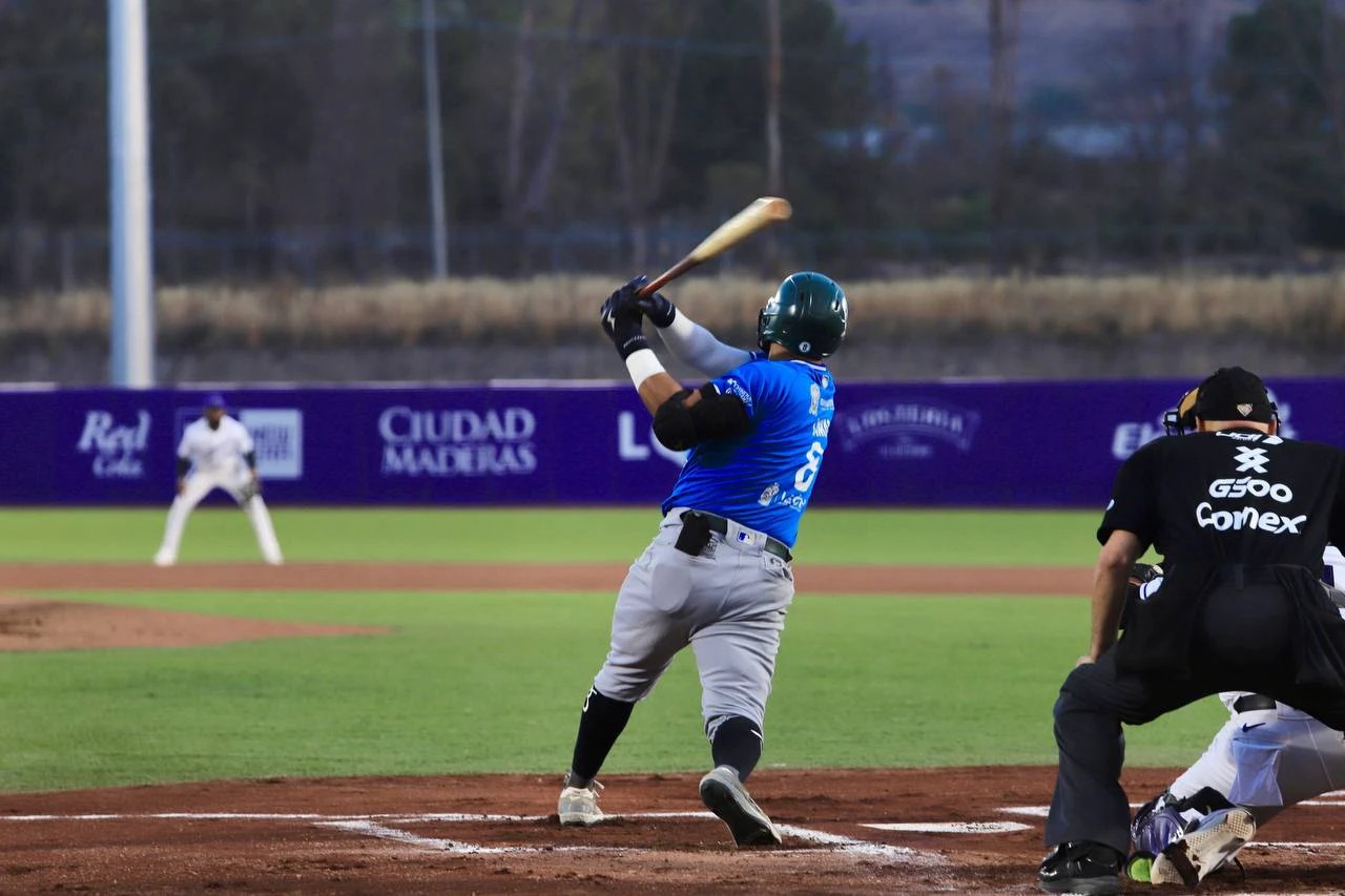 Bravos de León abren con derrota serie ante Conspiradores de Querétaro