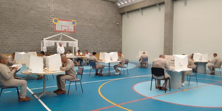 Presos ejercen su derecho al voto en CERESOS de Guanajuato